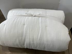 7239532 Pottery Barn Belgian Flax Linen Tufted Comforter King Steel White