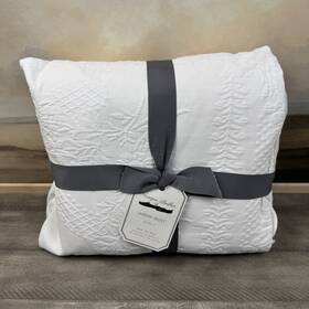 753461 Pottery Barn Monique Lhuillier Jardin Matelasse Coverlet King / Cal. White