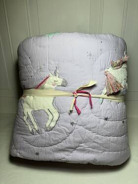 8329742 Pottery Barn Kids Rainbow Unicorn Quilt - Lavender Full/queen Read