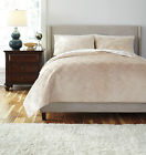 Q451003k Ashley Furniture Patterned Golden 024052289015