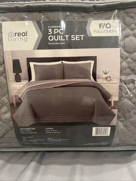 Real Living 481050760708 3pc Quilt Set - Queen Size Reversible Gray/striped