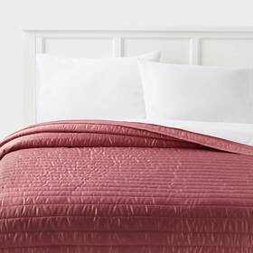 Room Essentials 197543802786 Twin Or Xl Rose Pink Soft Fill Quilt 66 Inch X 92