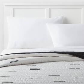 Room Essentials 197543802878 King Satin Quilt White/black - Midweight Sateen Coverlet