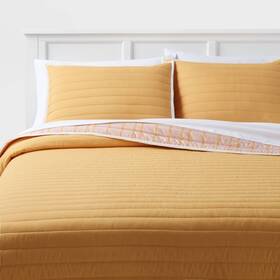 89619156 Room Essentials Full/queen Plaid Microfiber Quilt Yellow -