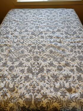 Rn72722 Sabrina Soto Quilt/bedspread Gray And White Bird Floral - Excellent Condition