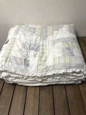 1124969 Simply Shabby Chic Quilt Brit Rose Patchwork Coverlet Ruffle F/queen Size 86x86 Inch