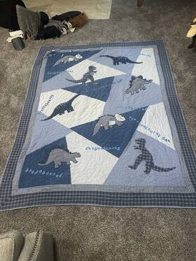 49913 The Company Store Twin Dinosaur Patchwork Quilted 100% Cotton Quilt Blue W Holes