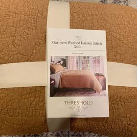 Threshold 197543812297 Kinggarment Washed Paisley Stitch Quilt 2 Standard Shams Camel Color