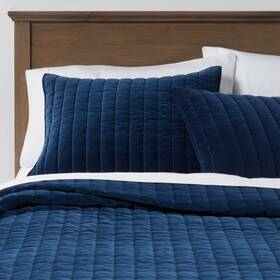 Threshold 53444353 Full/queen Channel Stitch Velvet Quilt Navy -