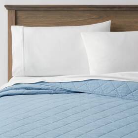 83244952 Threshold Diamond Quilt Stitch Oeko-tex Light Blue Full/queen