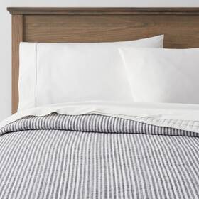 83898588 Threshold Full/queen Reversible Cotton Stripe Quilt Navy -