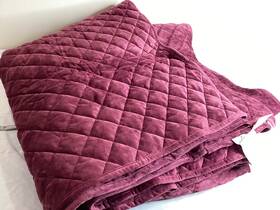 88665969 Threshold Luxe Diamond Stitch Velvet Quilt Berry Red - Full Queen Soft