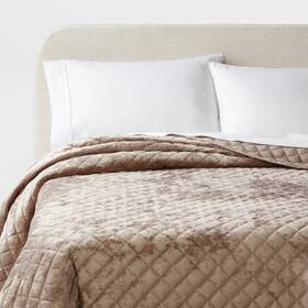 88665989 Threshold King Luxe Diamond Stitch Velvet Quilt Light Brown -