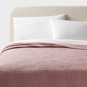 89209438 Threshold Quilt Double Cloth Textured Solid Midweight Oeko-tex Mauve King