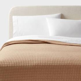 89210092 Threshold King Jersey Quilt Light Brown -