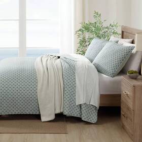 93533741 Tommy Bahama Twin Coastal Batik Quilt Set Green