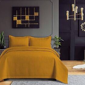 83515308 Tribeca Living Queen Naples Microfiber Quilt Set Honey - 3-piece Box Quilting