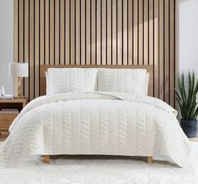 Ugg 008889300402 Coco 3 Piece Quilt Set King Snow White Chevron Pattern 200 Msrp