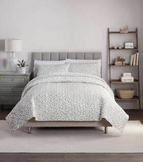 Waverly 818068017256 Grey Savoy Silhouette 3pc Quilt Set King Nip