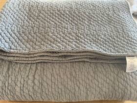 1613536 West Elm Reflections Matelasse King Quilt Artic Blue Read