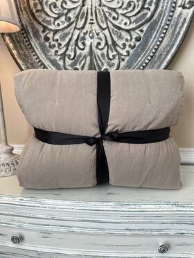 2632203 West Elm Signature Tencel Linen King/cal. King Quilt Pre-owned Read