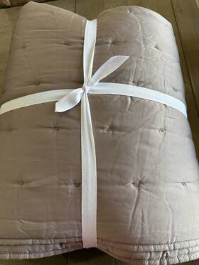 4757656 West Elm Tencel Crescent Queen Quilt Mauve