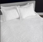 Home By Jennifer Adams Solana Diamond 3-PIECE Quilt Set King/cal White. Fixed Price $76.95.