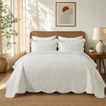 New Anthropologie White Cream Queen Reversible Quilt Bedspread Blanket Sham Set. Fixed Price $234.00.