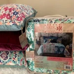 Tracy Porter Poetic Wanderlust Htf Florabella Boho Queen Quilt, 3 Square Pillows. Fixed Price $297.77.
