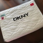 New Dkny Mosaic Micro Sculpt Wave Stitch Quilted Full/queen. Fixed Price $95.00.