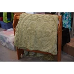 Bedspread Queen Sage Green Tufted Chenille Floral Medallion Excellent. Fixed Price $60.00.