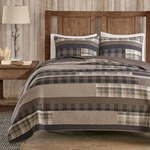 Winter Plains Reversible Quilt Set - Cottage Styling Reversed To Solid Color,.... Fixed Price $127.08.