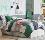"pottery Barn Teen" (minecraft) Patchwork Quilt, Full/queen. Fixed Price $159.99.