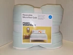 Room Essentials Reversible Microfiber Quilt Mint Green Full/queen Size. Fixed Price $19.99.