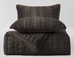 Wonderful Lynvan Faux Rabbit Fur Quilt Set Luxuriously Soft And Warm Bedding. Fixed Price $40.00.
