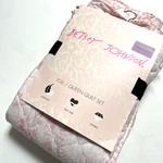 Nwt Betsey Johnson 3PC Full / Queen Quilt Set + Shams Floral Pink 88X88 Soft. Fixed Price $49.95.