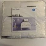 Room Essentials White Twin And Xl Satin Quilt! New Package!. Fixed Price $21.24.