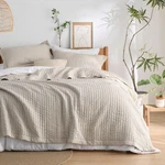 Queen Quilt Bedding Set 90 X96 Coverlet 2 Pillow Shams Bedsure Lightweight Size. Fixed Price $89.99.