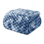 Exclusivo Mezcla King Size Fleece Blanket For Bed, 90X104 Inches Stylish. Fixed Price $35.27.