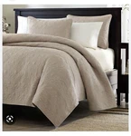 Madison Park Quebec 3-PIECE Full/queen Coverlet Set Bedding Quilt Blush. Fixed Price $35.00.