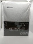 Clara Clark Mattress Encasement Size Twin Zippered Protector. Fixed Price $22.78.