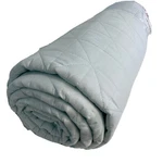 Exclusivo Mezcla 3-PIECE Queen Size Set Pillow Shams Grid Quilted Bedsprea. Fixed Price $29.40.