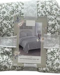 Lillian August Green And White Full/queen Cotton Reversible Quilt Set 88 X92. Fixed Price $159.00.