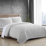 Ellen Degeneres Washed Solid 3 Piece King Quilt Set New. Fixed Price $48.00.