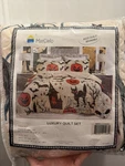 Marcielo Full Halloween Quilt Set Brand New. Fixed Price $35.00.