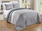 Grandlinen 3-PIECE Fine Printed Oversize (115 X 95) Light Weight Quilt Set Rev. Fixed Price $79.51.