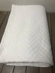 Piu Belle Portugal Solid White Matelasse Bedspead Coverlet King 120X86 Chevron. Fixed Price $55.00.