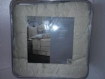New No Warranty Jlo Jennifer Lopez Chateau Full / Queen Size. Fixed Price $119.99.