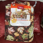 Maple Leaf Twin Quilt & Tote Set Better Homes Gardens Harvest Limited Edition. Fixed Price $81.45.