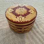 Vintage Straw Marquetry Trinket Box Featuring Red And Natural Geometric Design. Fixed Price $9.00.